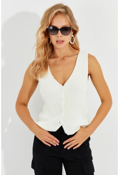Kadın Beyaz Triko Düğmeli Yelek YV205-90