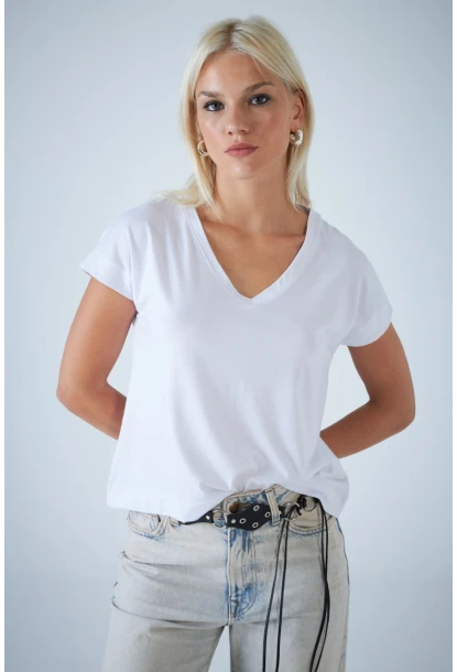 Kadın Beyaz V Yaka T-Shirt LPP1311