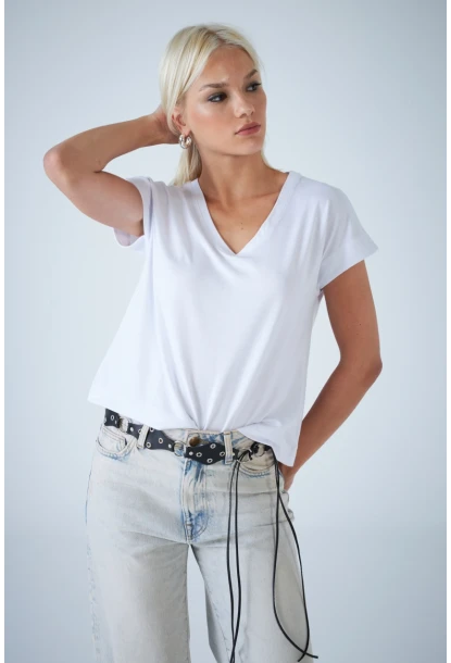 Kadın Beyaz V Yaka T-Shirt LPP1311