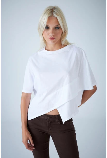 Kadın Beyaz Yarasa Kol Asimetrik T-Shirt LPP1315