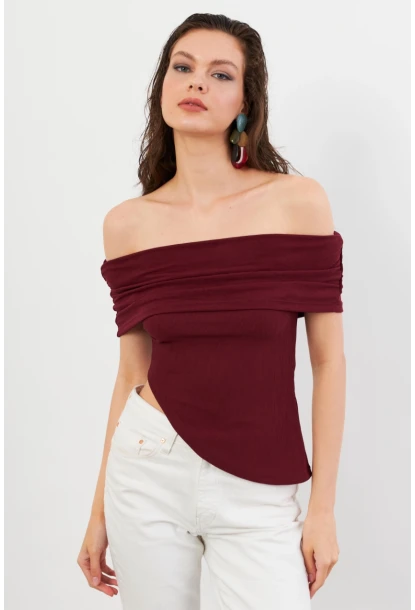 Kadın Bordo Asimetrik Madonna Yaka Bluz OPS4251