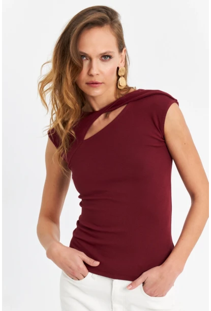 Kadın Bordo Önü Pencereli Asimetrik Bluz LPP1227-1