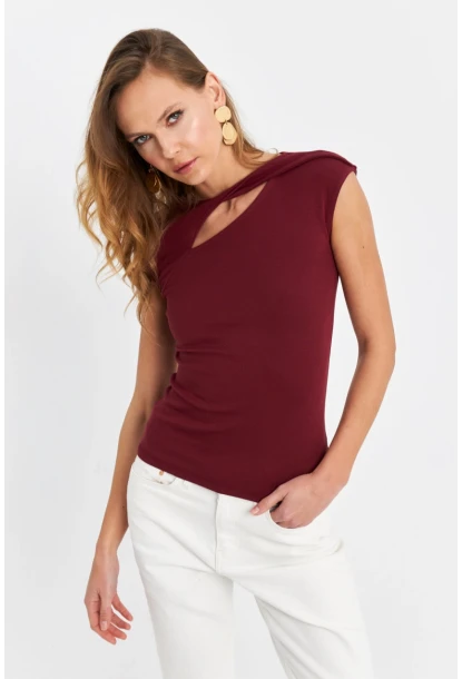 Kadın Bordo Önü Pencereli Asimetrik Bluz LPP1227-1