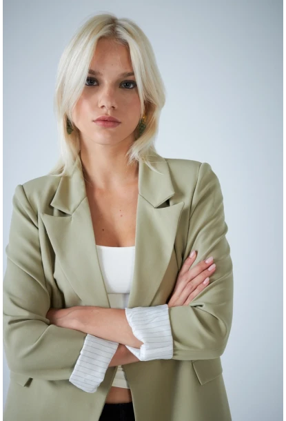 Kadın Çağla Yeşili Çizgi Astarlı Blazer Ceket BES3049