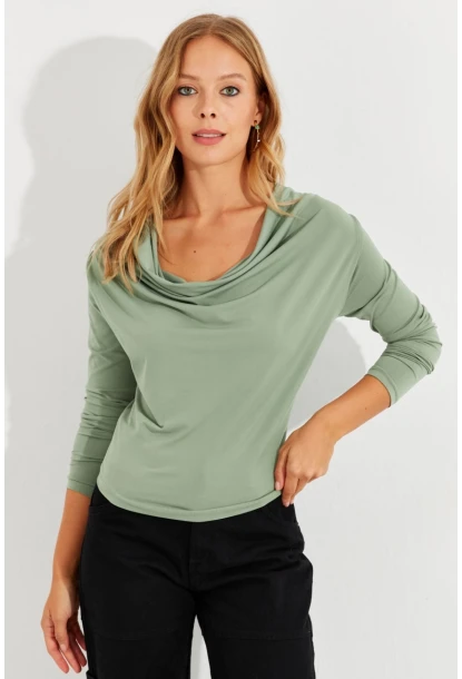 Kadın Çağla Yeşili Degaje Yaka Bluz LPP1234