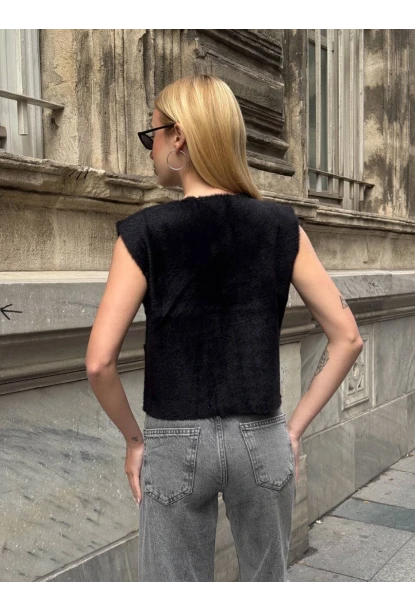 Kadın Cep Detay Düğmeli Siyah Yelek