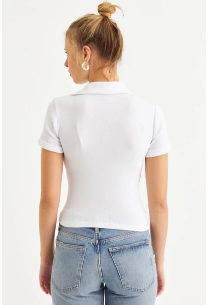 Kadın Ekru Aksesuarlı Crop Bluz COL3008