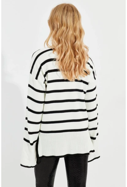 Kadın Ekru Balıkçı Yaka Çizgili Kazak Q976