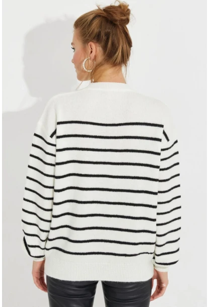 Kadın Ekru Çizgili Triko Kazak SMT219