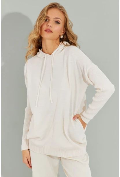 Kadın Ekru Kapüşonlu Cepli Triko Kazak YZ520