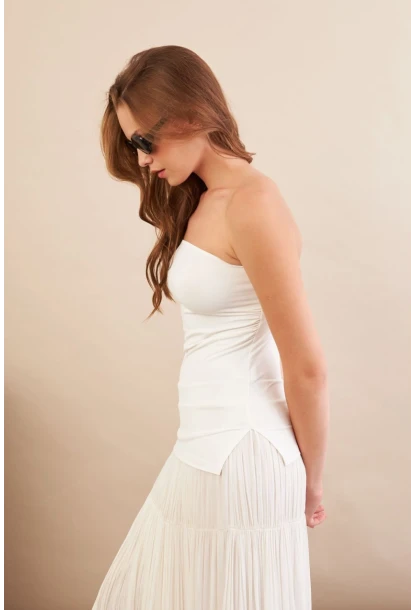 Kadın Ekru Straplez Yanı Yırtmaçlı Bluz MX2006