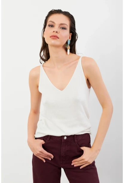 Kadın Ekru V Yaka Triko Bluz KZ546