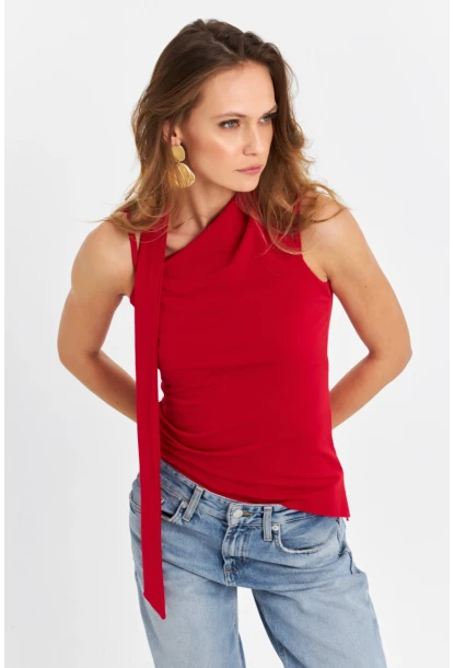 Kadın Kırmızı Fularlı Asimetrik Bluz HOR0079
