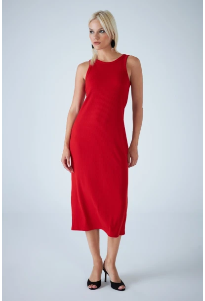 Kadın Kırmızı Kolsuz Yırtmaçlı Midi Elbise AYD418