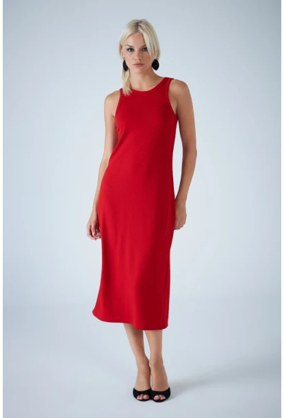 Kadın Kırmızı Kolsuz Yırtmaçlı Midi Elbise AYD418