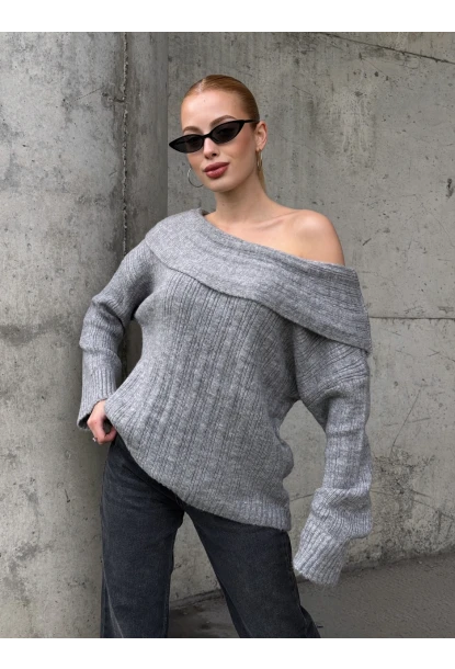 Kadın Madonna Yaka Triko Gri