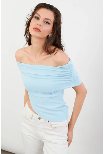 Kadın Mavi Asimetrik Madonna Yaka Bluz OPS4251