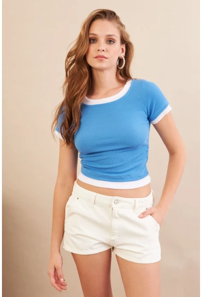 Kadın Mavi Büzgülü Beyaz Garnili Bluz MX9465