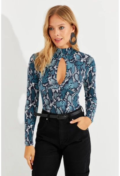 Kadın Petrol Önü Damla Yılan Desenli Bluz LPP1236