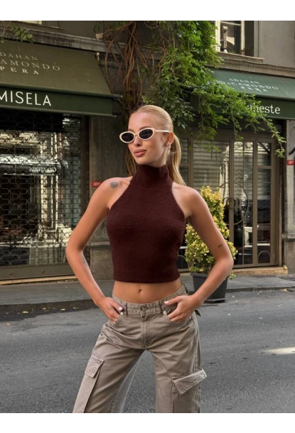 Kadın Sırt Açık Balıkçı Yaka Yumoş Crop Bluz