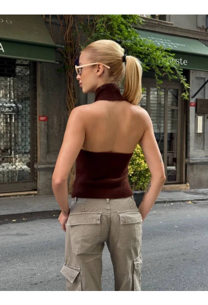 Kadın Sırt Açık Balıkçı Yaka Yumoş Crop Bluz