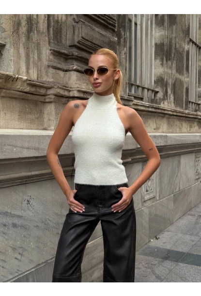 Kadın Sırt Açık Balıkçı Yaka Yumoş Crop Bluz