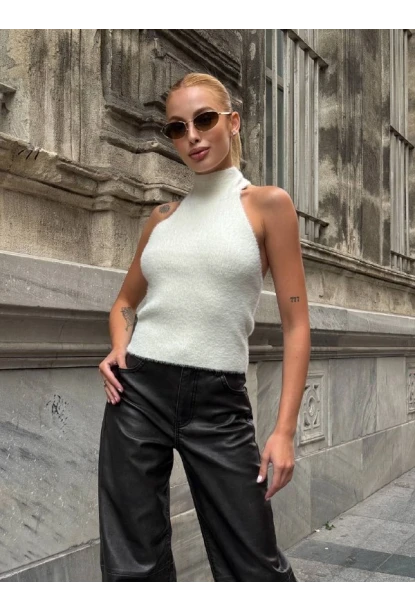 Kadın Sırt Açık Balıkçı Yaka Yumoş Crop Bluz