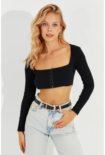 Kadın Siyah Agraflı Kaşkorse Crop Bluz EY2571