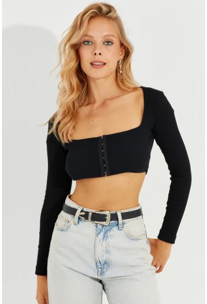 Kadın Siyah Agraflı Kaşkorse Crop Bluz EY2571