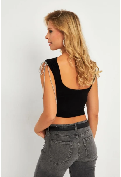 Kadın Siyah Aksesuarlı Crop Bluz GÇ186