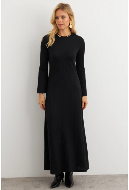 Kadın Siyah Basic Maxi Elbise COL30