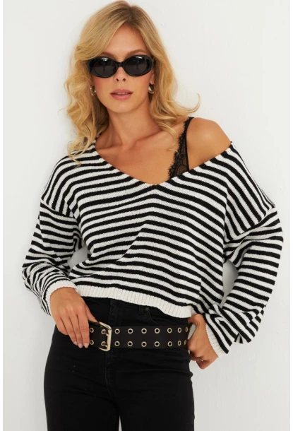 Kadın Siyah-Beyaz Çizgili Triko Bluz YV278