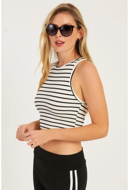 Kadın Siyah-Beyaz İkili Çizgili Crop Bluz CG346