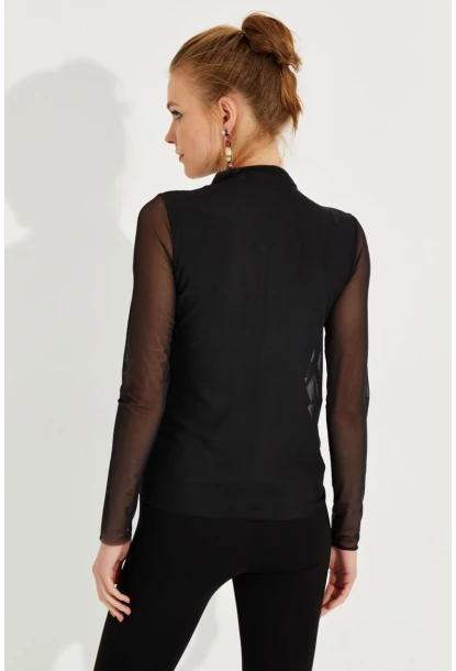 Kadın Siyah Büzgülü Drapeli Tül Bluz LPP1244