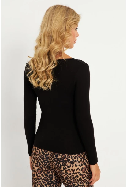 Kadın Siyah Dantel Detaylı Bluz EY2870