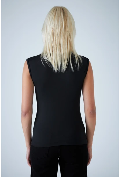 Kadın Siyah Dantel Detaylı Bluz EY3136