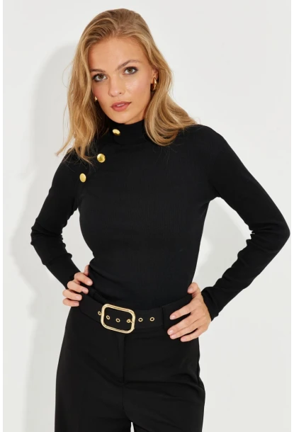 Kadın Siyah Düğme Aksesuarlı Kaşkorse Bluz EY2579