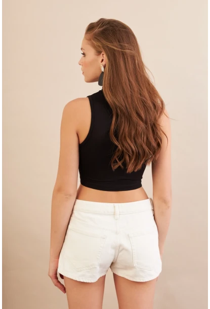 Kadın Siyah Düğme Detaylı Pencereli Bluz EY3110