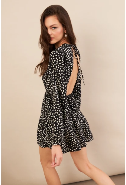 Kadın Siyah-Ekru Sırtı Açık Puantiyeli Mini Elbise BTY107