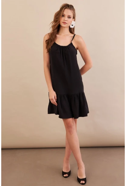 Kadın Siyah Eteği Volanlı Askılı Midi Elbise OPS4152