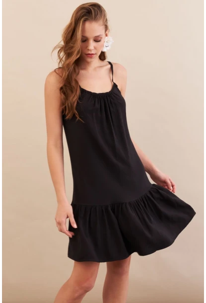 Kadın Siyah Eteği Volanlı Askılı Midi Elbise OPS4152