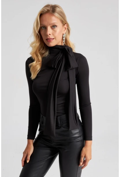 Kadın Siyah Fiyonklu Bluz EY2670