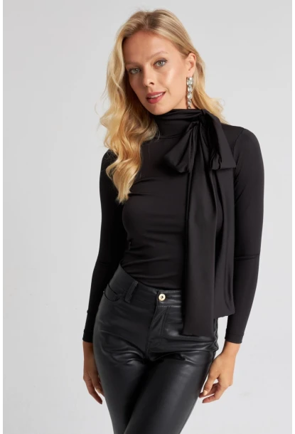 Kadın Siyah Fiyonklu Bluz EY2670