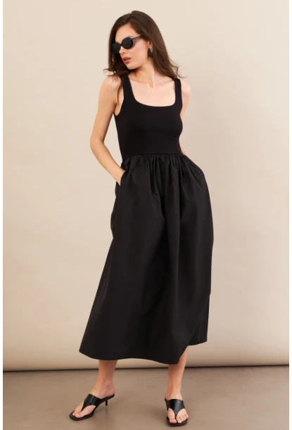 Kadın Siyah Kare Yaka Paraşüt Midi Elbise İRE1460