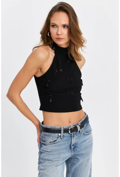 Kadın Siyah Kurdele Detaylı Halter Yaka Bluz MTK13231