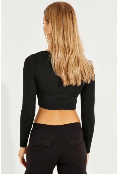 Kadın Siyah Kuşgözlü Crop Bluz CG299