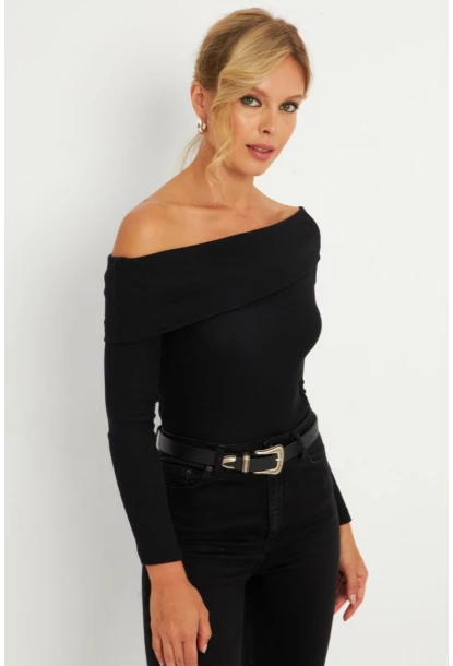 Kadın Siyah Madonna Yaka Kaşkorse Bluz XL2210