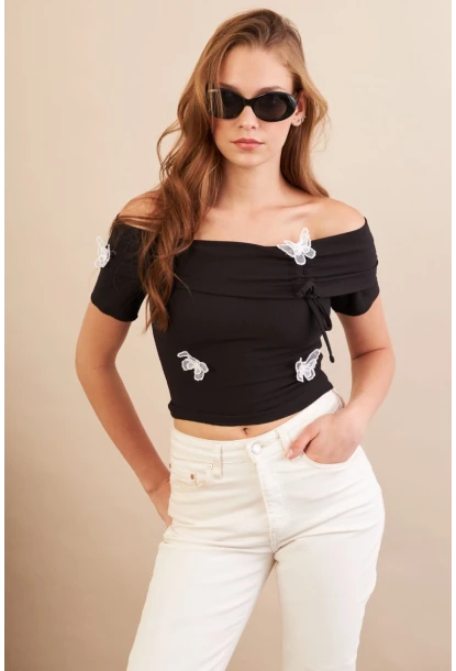 Kadın Siyah Madonna Yaka Kelebek Detaylı Bluz FLU7268