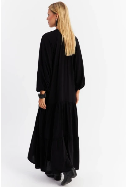 Kadın Siyah Nakışlı Volanlı Maxi Elbise MALO8