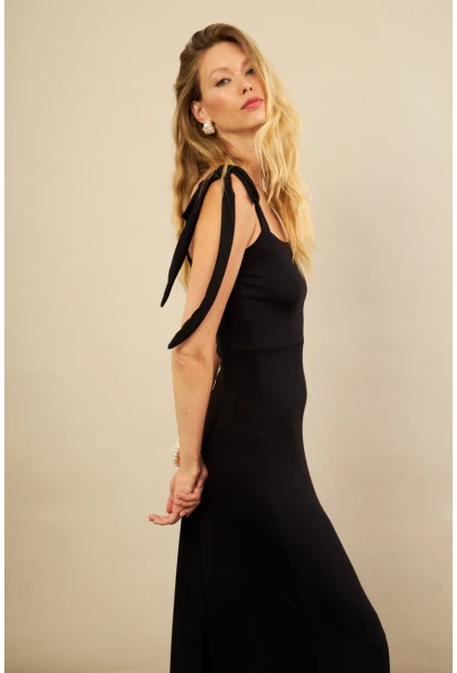 Kadın Siyah Omuz Fiyonklu Midi Elbise EY3119